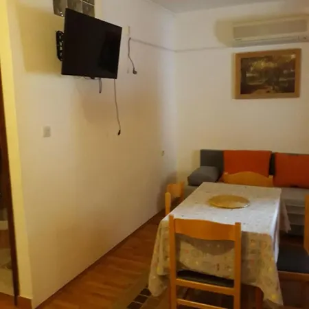 Διαμέρισμα Ivo *