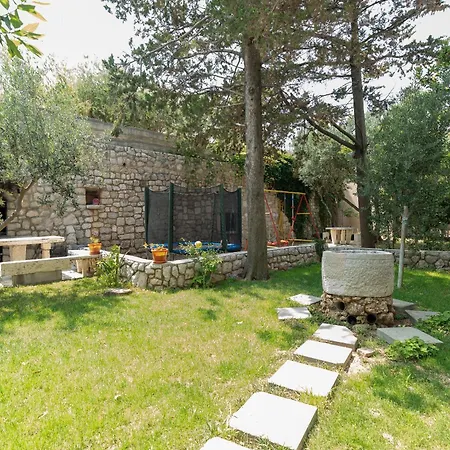 Διαμέρισμα Ivo *