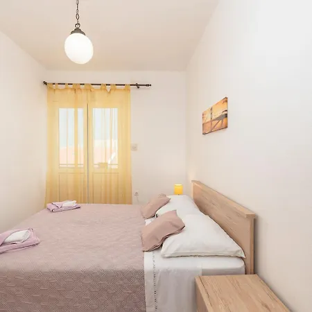 Ivo Appartement Pag Town